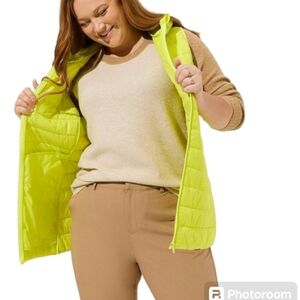 Torrid Sulphur Yellow Green Light Packable Puffer Hoodie Vest 5X NWT